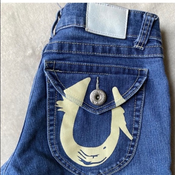 Great looking! True Religion, horseshoe blue jeans - Picture 3 of 11